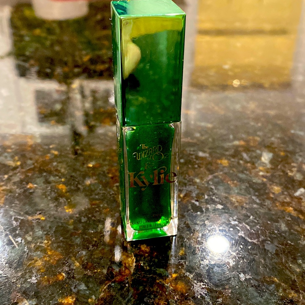 COPY - COPY - Kylie cosmetics the Wizard of Oz gloss lip tint used one time